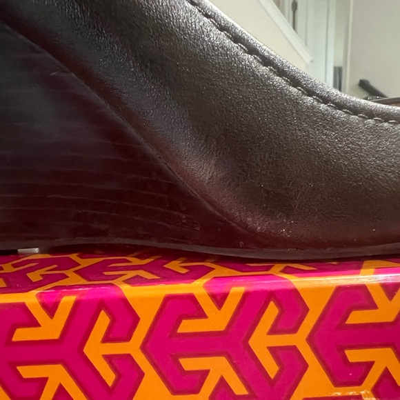 Tory Burch Brown Wedges size 10 - Picture 5 of 6